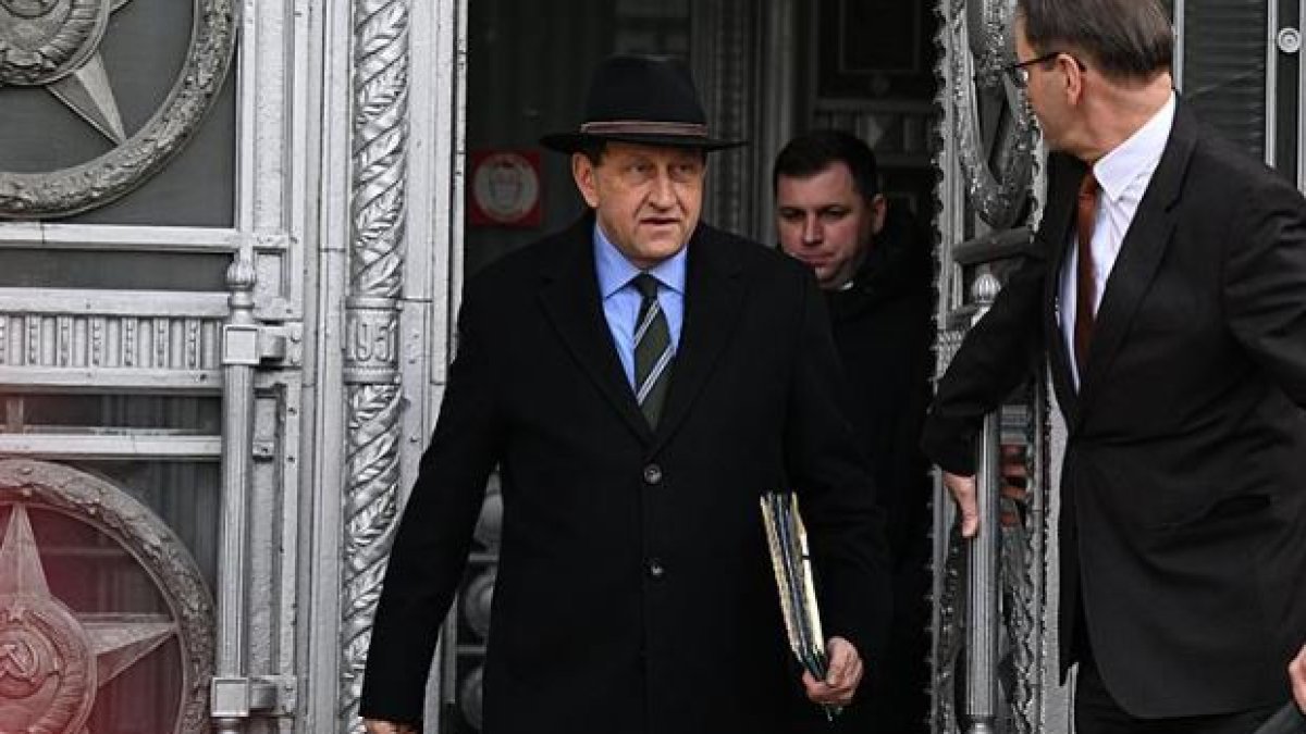 Berlin: Rusya bilgi savaşı yürütüyor