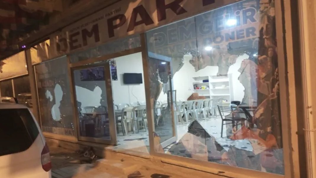 DEM Parti binasına baltalı saldırı