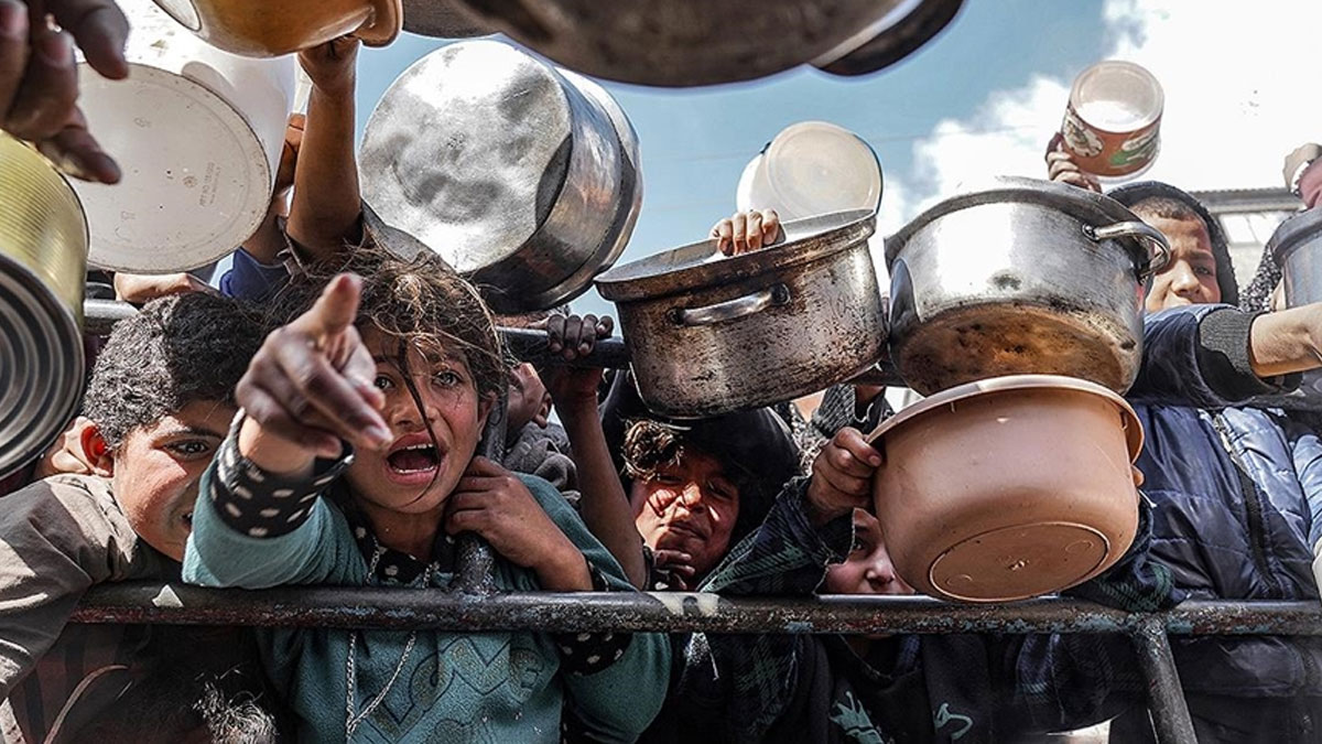 DSÖ raporu: Gazze'de çocuklar açıklıktan ölüyor