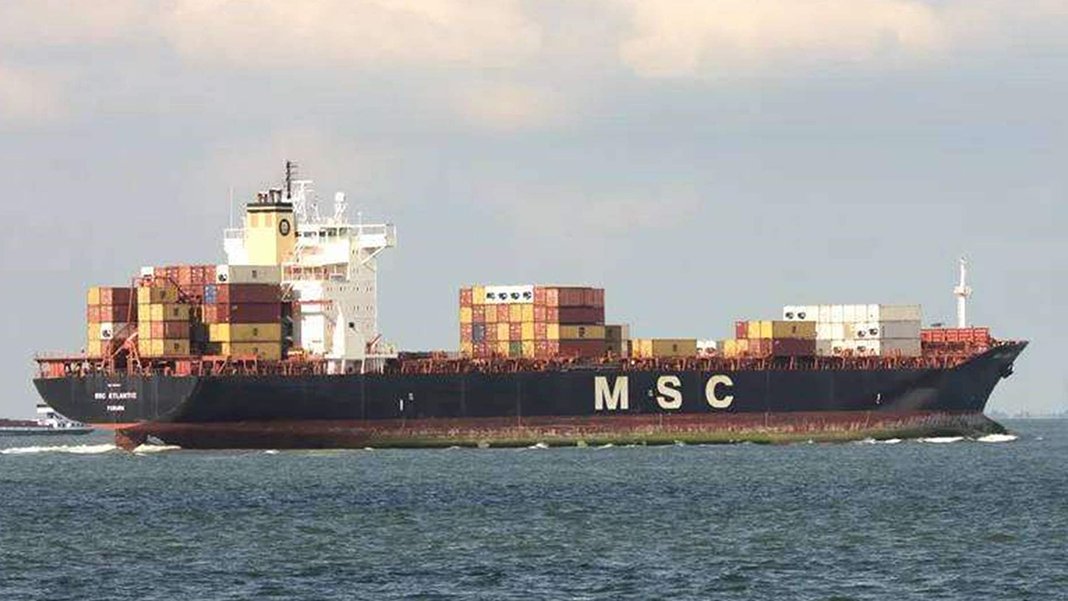 Husiler'den Aden Körfezi'ndeki gemiye füze saldırısı