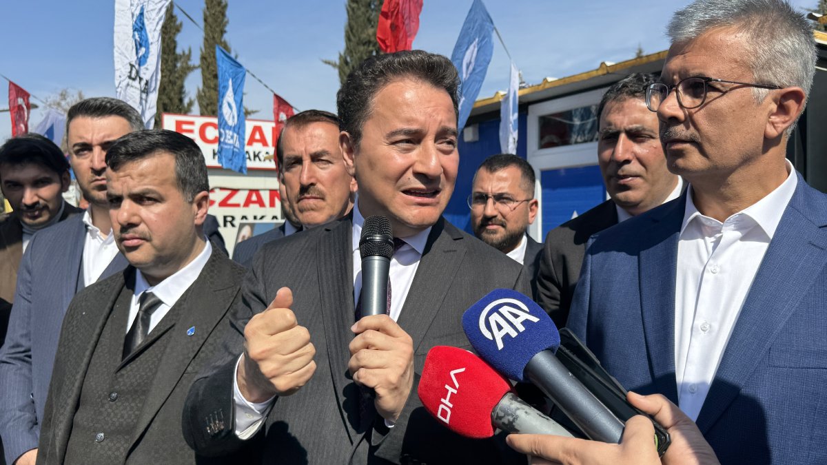 Ali Babacan’dan hükümete sert eleştiri: Bunlar kuruyemişçi dükkanını bile batırır