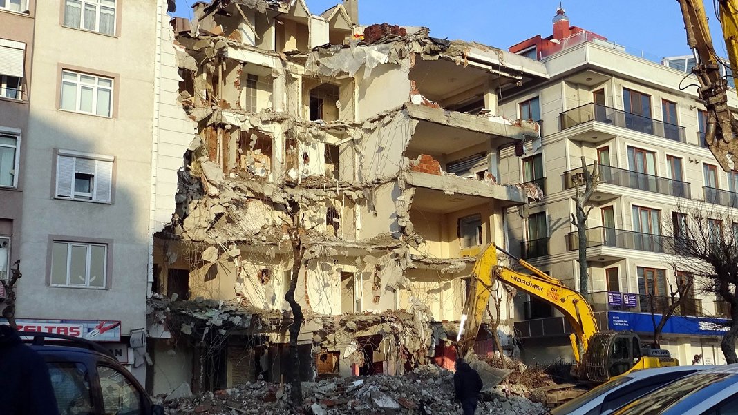 Çanakkale'deki deprem öncü mü? Artçı olmayınca uzmanlar şaşırdı!