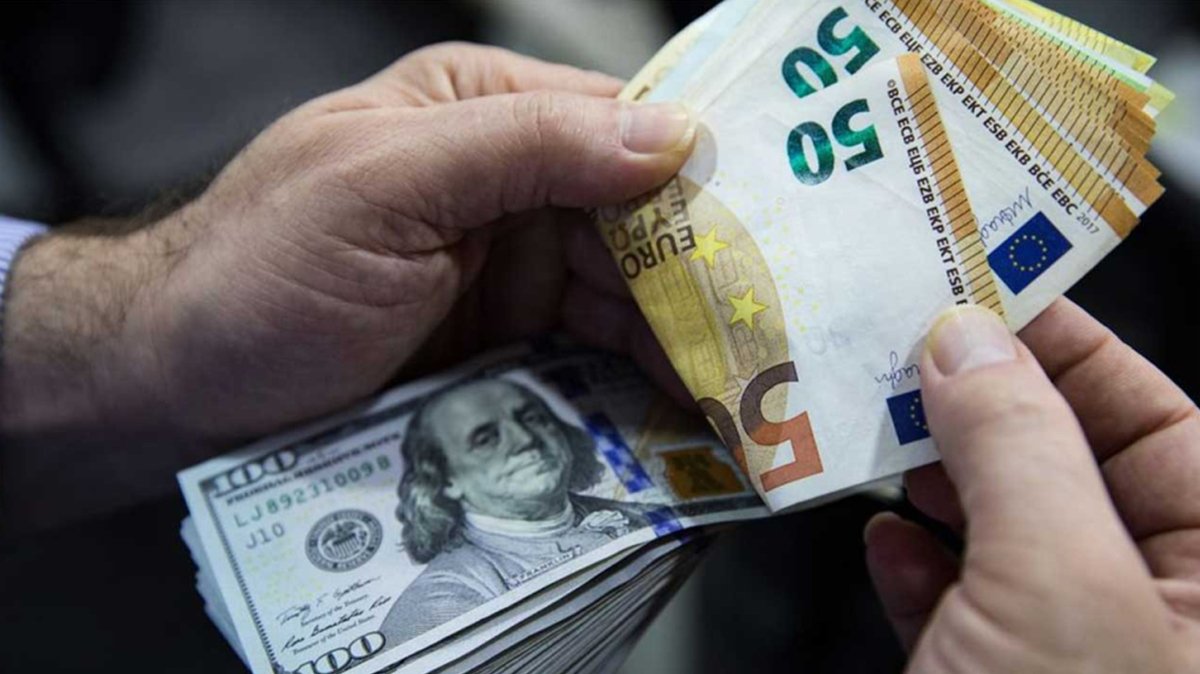 Dolar ve euroda çok sert hareket! Piyasalar karıştı