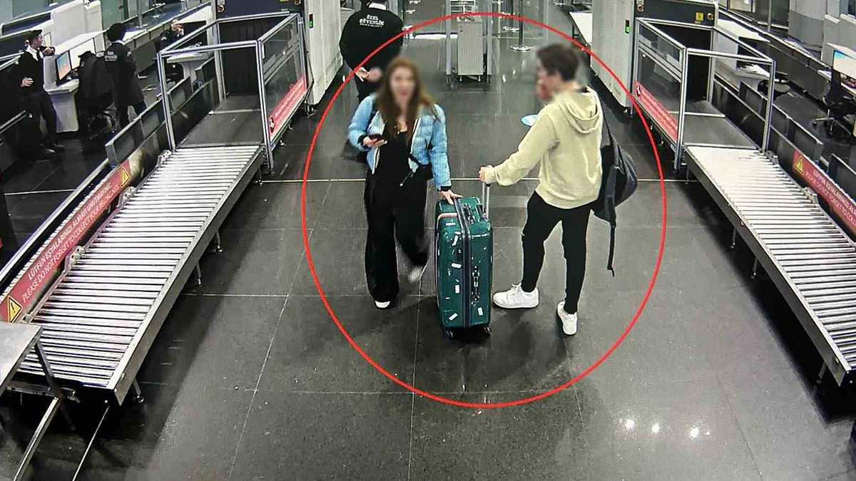 Emniyet şeridindeki gruba çarpmış 1 kişinin ölümüne neden olmuştu! 17 yaşındaki ehliyetsiz sürücü Mısır'a kaçtı