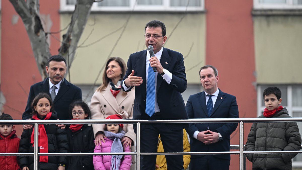 İmamoğlu'dan Ulaştırma Bakanlığı'na 'tren' tepkisi: Açılışa davet etmeyecekler ama parasını bizden kesecekler