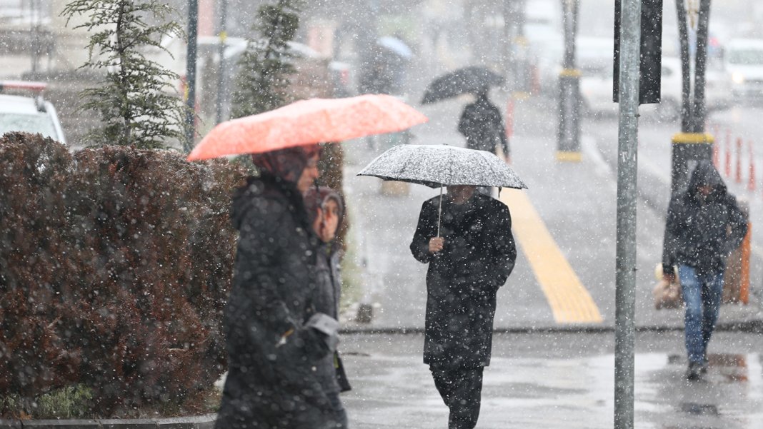 Meteoroloji'den kuvvetli yağış ve kar alarmı: 12 il için sarı ve turuncu kodlu uyarı