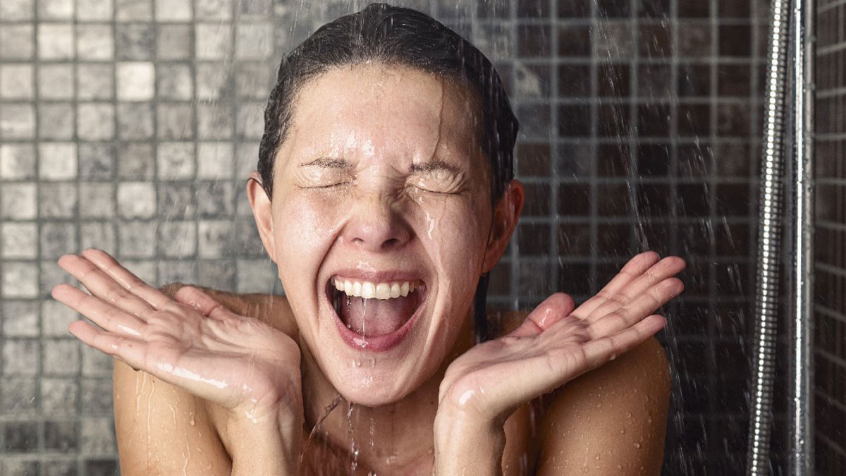 Faydalarını öğrenince koşa koşa gidip soğuk duş alacaksınız! Meğer soğuk suyun iyileştirici etkisi varmış