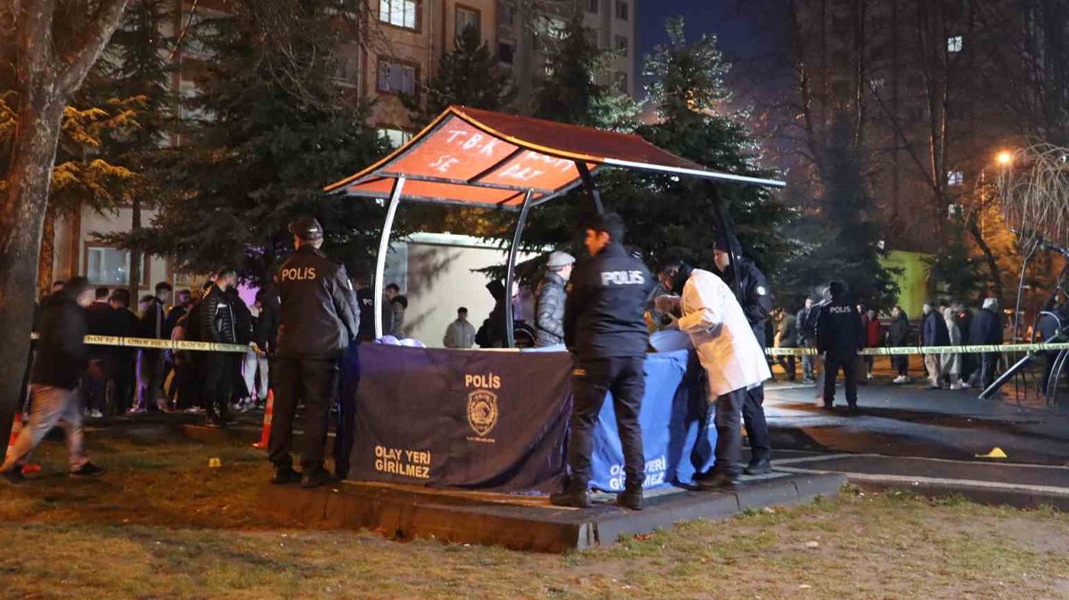 Parkta cinayet! 16 yaşındaki çocuğu pompalıyla öldürdüler!