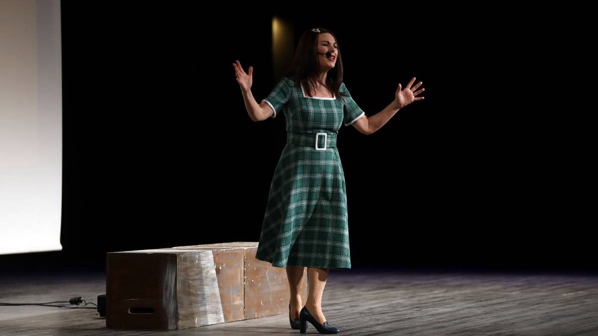 Tiyatro Festivali’nde Türkan Saylan gecesi