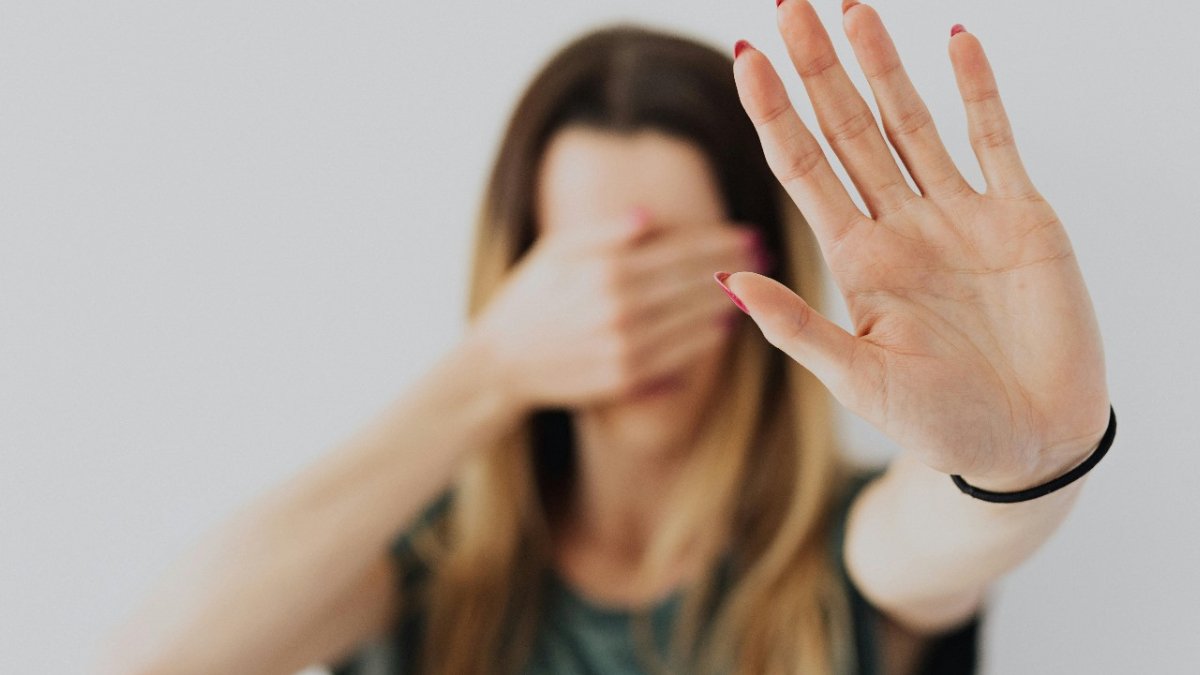 WIN Grubu'ndan çarpıcı araştırma: Yalnız yürümek kadınlar için hala küresel bir sorun!