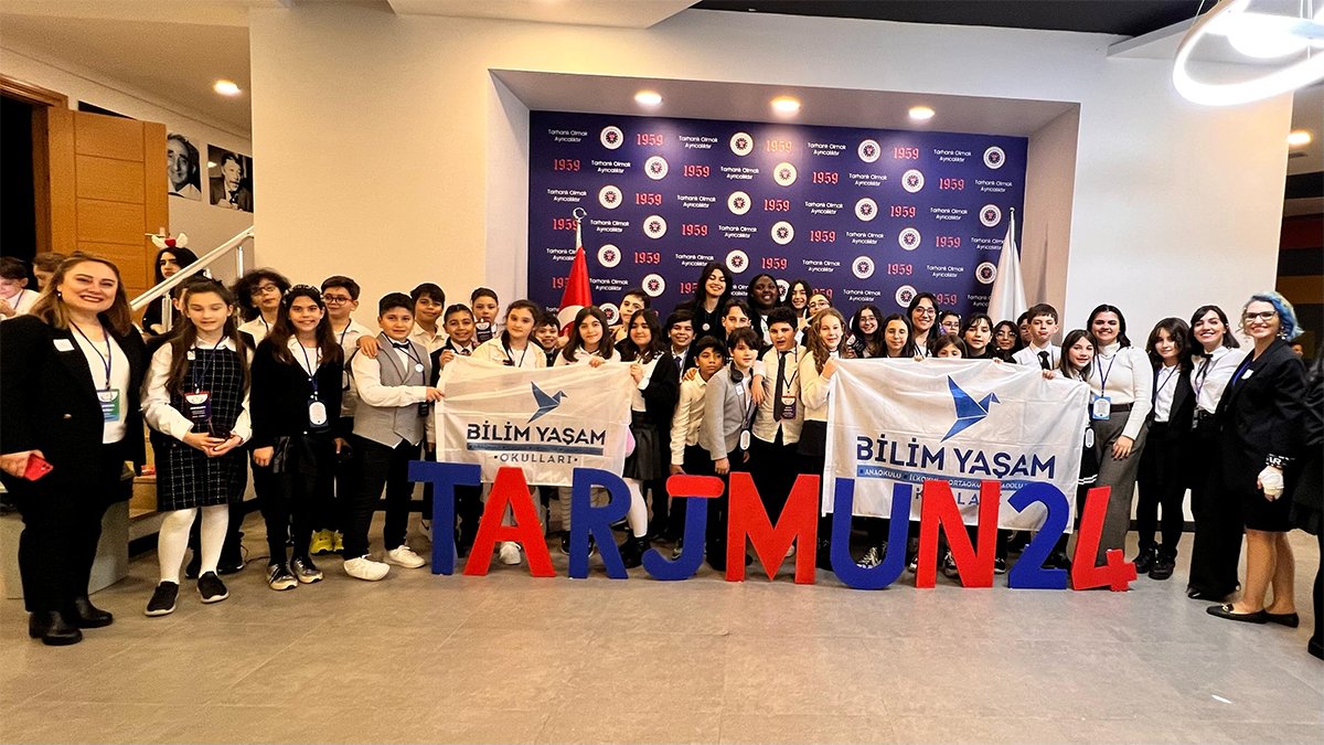Bilim Yaşam Ortaokulu öğrencileri TARJMUN'da ödülleri süpürdü