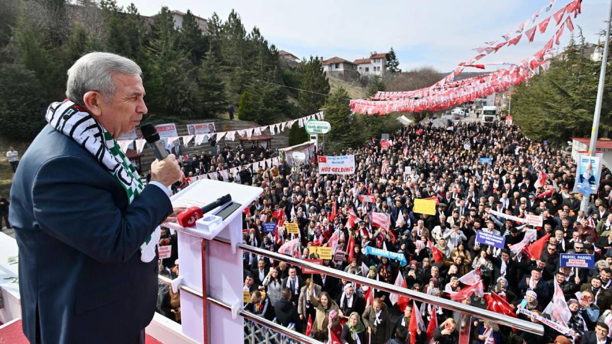 Mansur Yavaş’a Çamlıdere’de vatandaşlardan yoğun ilgi