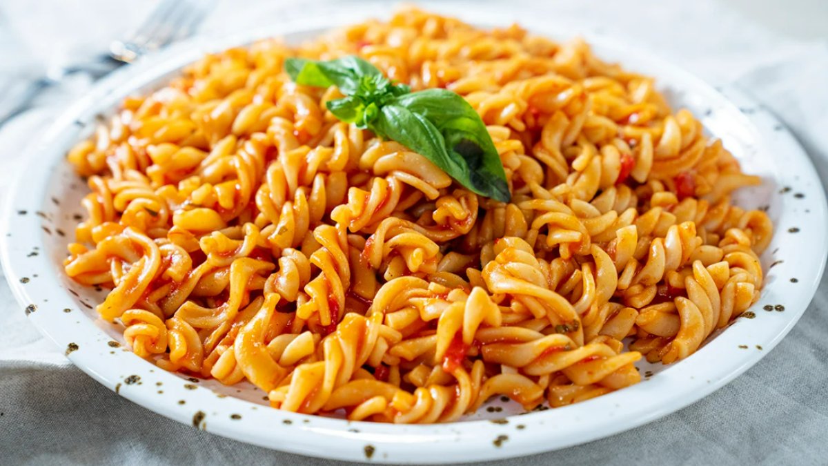 Makarna Sosu Tarifi: Evde Kolayca Yapabileceğiniz Lezzetli Tarifler