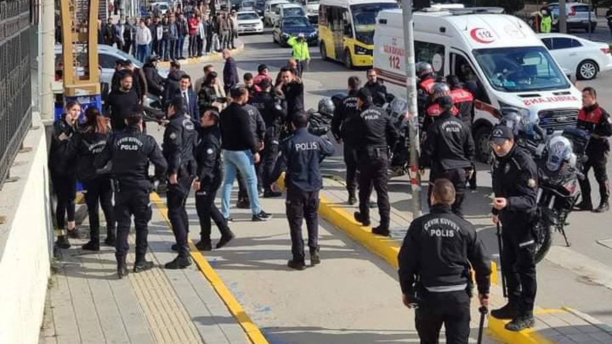 Mardin Adliyesi'nin önü savaş alanına döndü! Silahlı ve bıçaklı kavgada 1'i polis 9 kişi yaralandı
