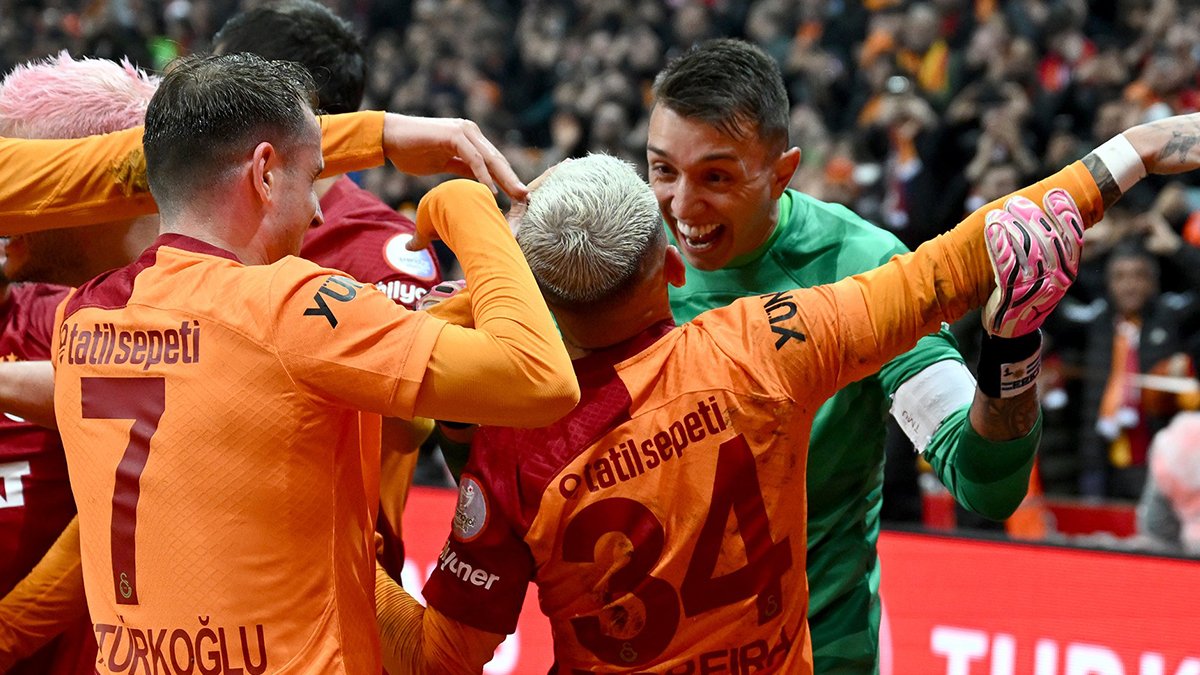 Dursun Özbek Torreira'nın yerini dolduramayacak! İlk golünü attı ilk transfer teklifini aldı