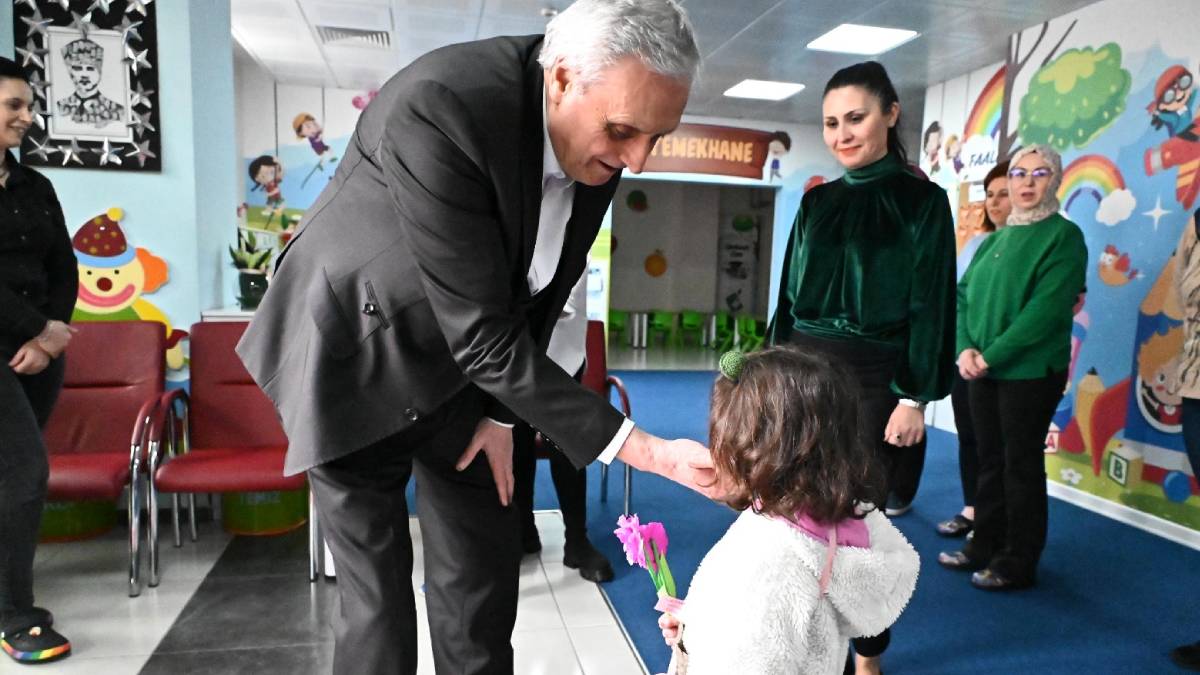 Başkan Bakkalcıoğlu’ndan annelere ve öğretmenlere kadınlar günü sürprizi