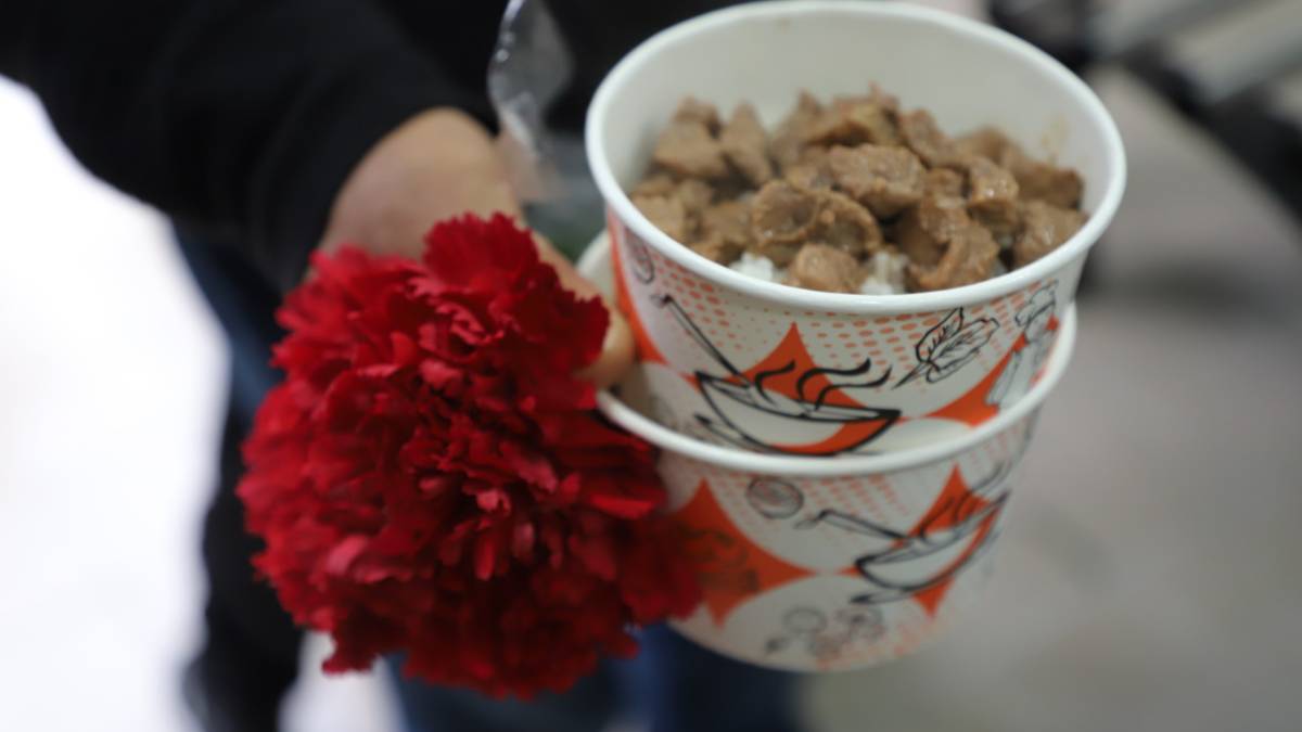 Tek seferde 5 bin kişiye sıcak yemek