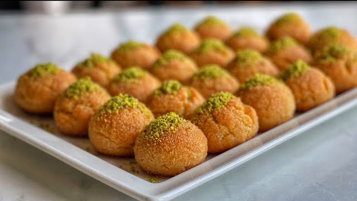 Hem cebe dokunmuyor hem mideye... Böyle hafif tatlı yemediniz, irmiğiniz varsa mutlaka deneyin