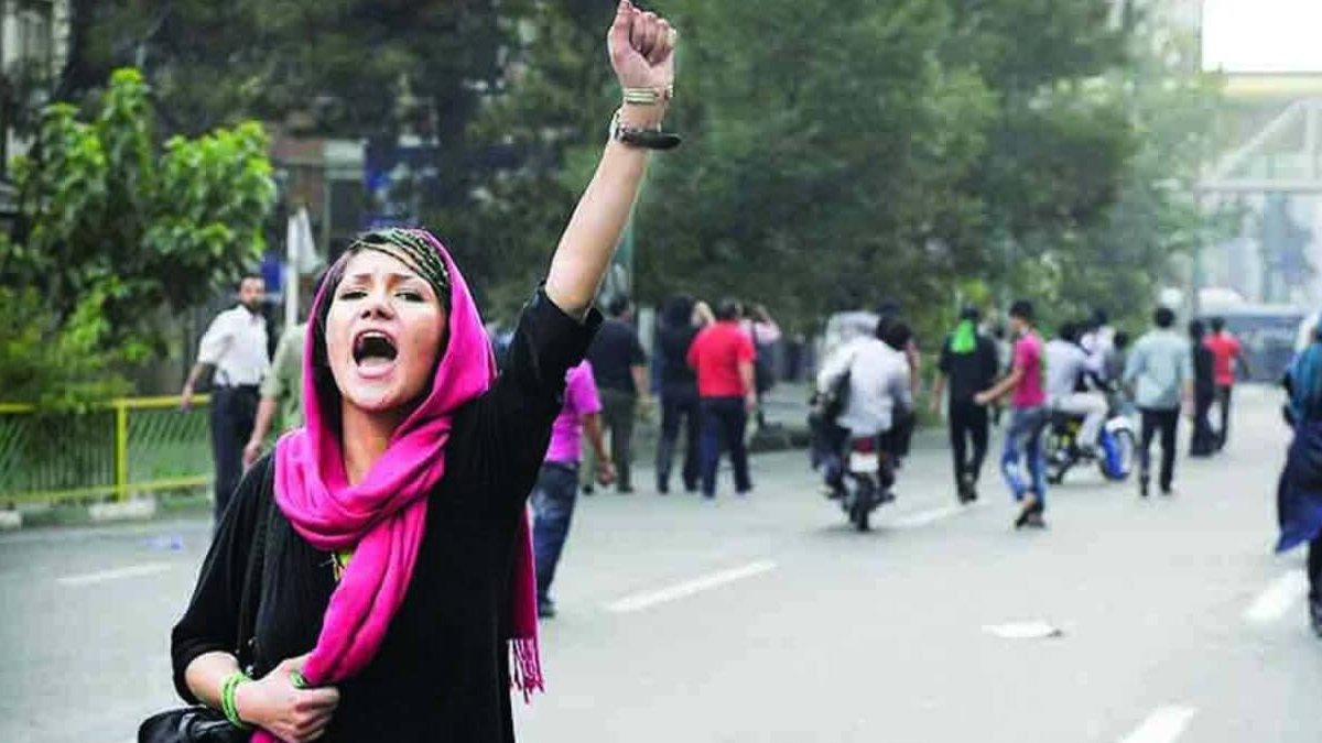 İran’da iki kadın 'dans ettikleri' gerekçesiyle tutuklandı