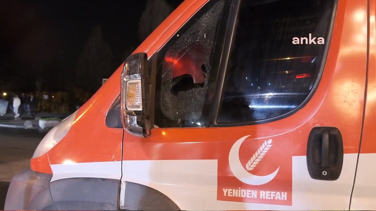 Yeniden Refah Partisi'nin seçim aracına silahlı saldırı: Davamızdan geri dönmeyeceğiz