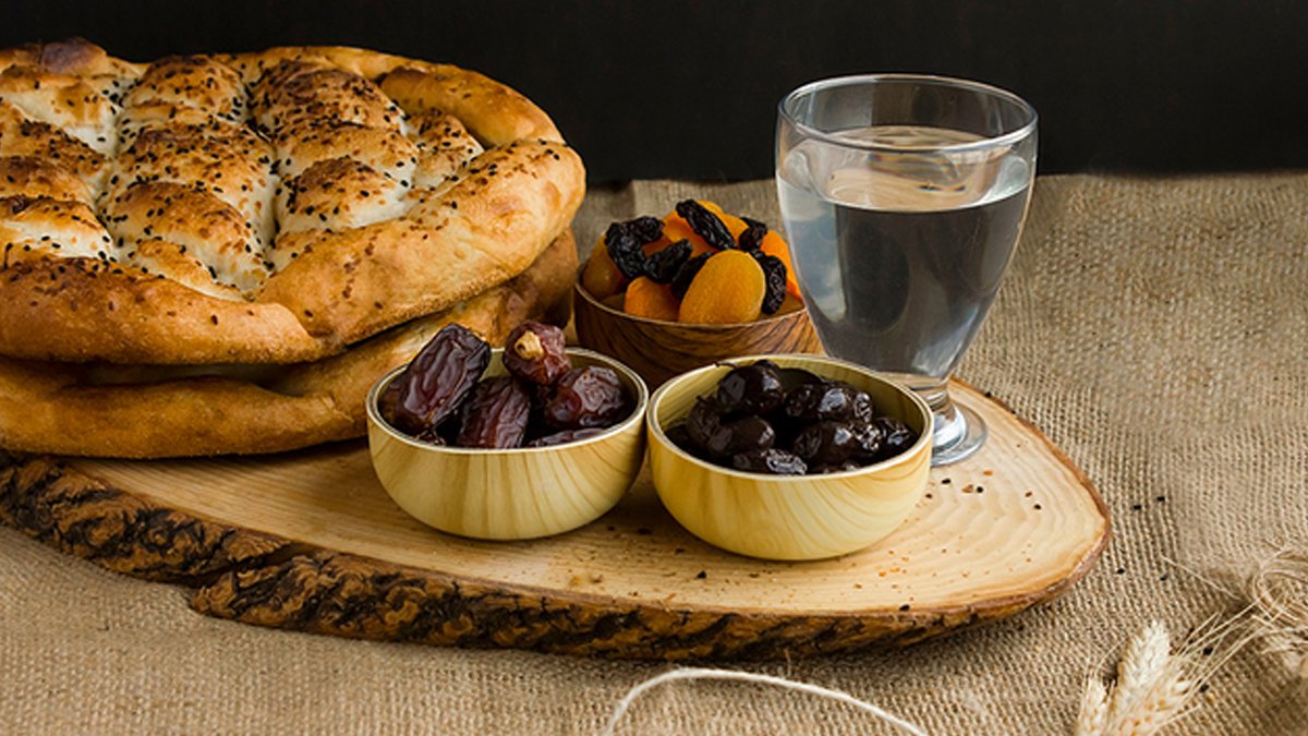 Beslenme uzmanlarından iftar ve sahur tavsiyeleri: Su tüketimine dikkat!