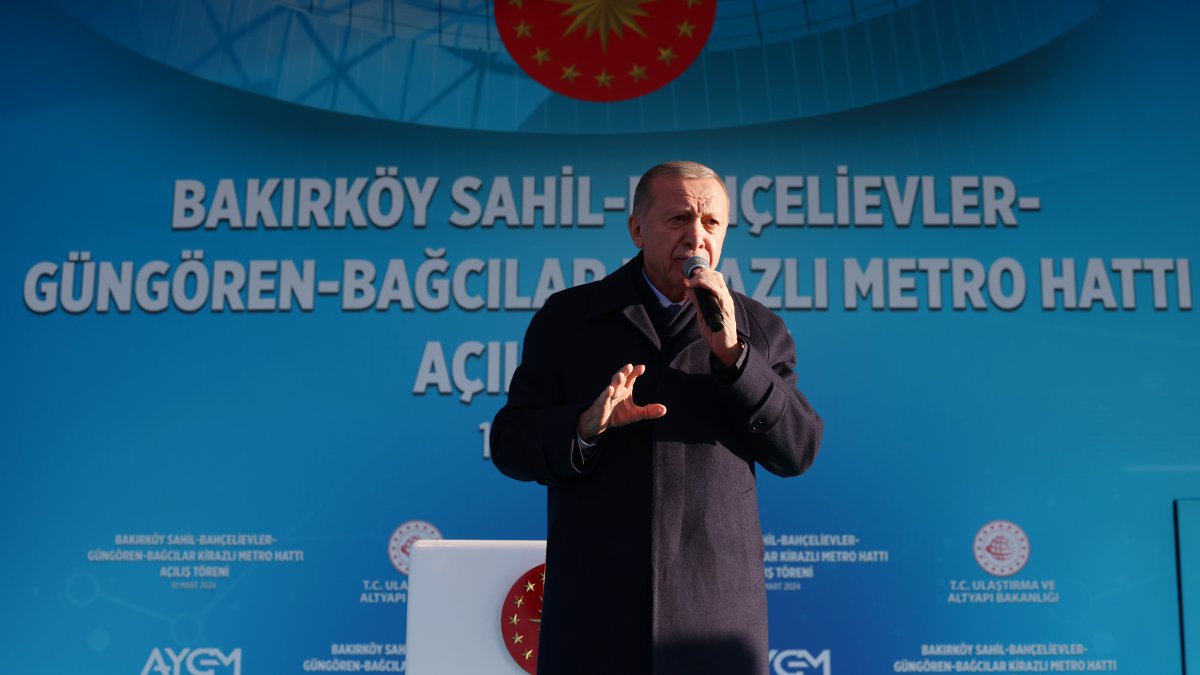 Erdoğan İmamoğlu'na yüklendi: Yarım gün mesai ile İstanbul yönetilmez