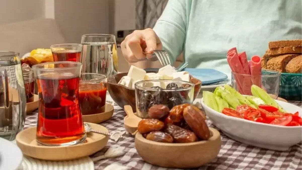 Sahurda bunu yiyenler iftara kadar acıkmıyor! İşte gün boyu tok tutan süper besin