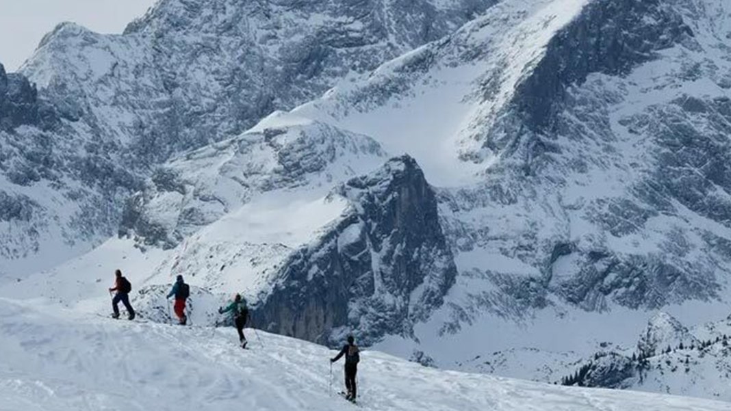 İsviçre'de kaybolan 6 kayakçıdan acı haber