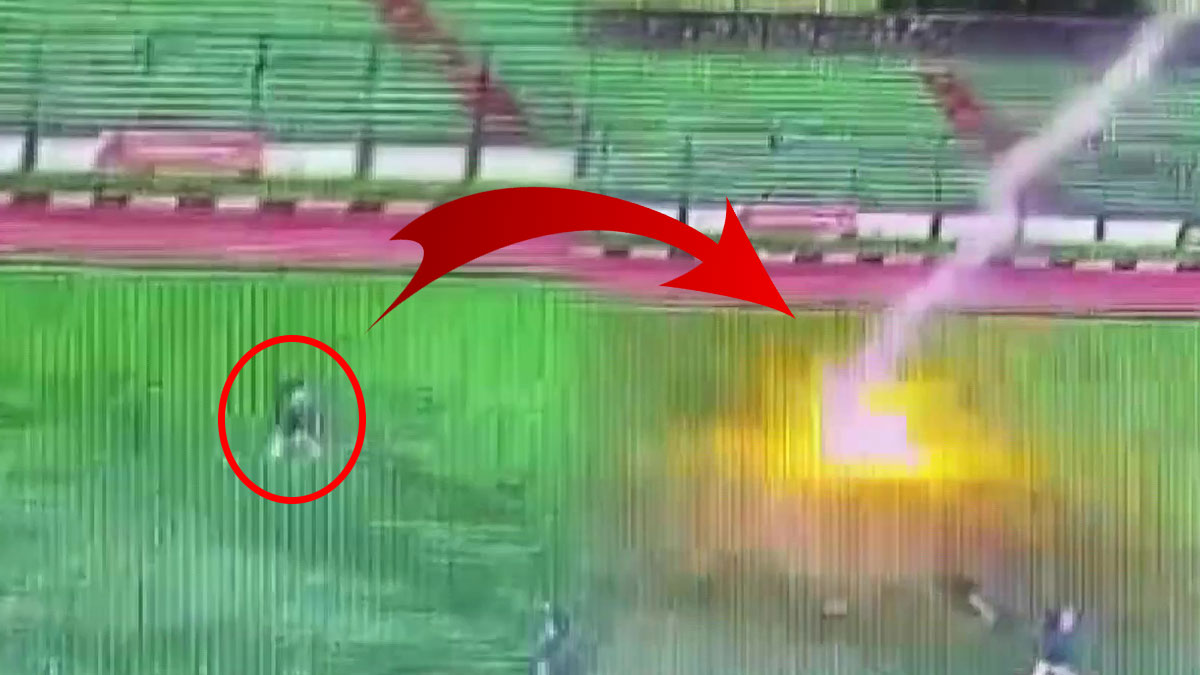 Üstüne yıldırım düşen futbolcu feci şekilde öldü! Resmen küle döndü: Maçta korkunç anlar kamerada