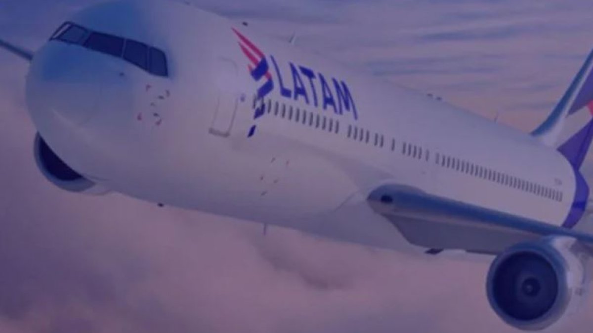 Uçakta korku dolu anlar: En az 50 kişi yaralandı