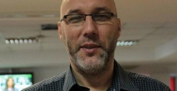 Firari Tuncay Opçin, Twitter'da FETÖ üyelerine 'yurtdışına gidin' mesajı verdi