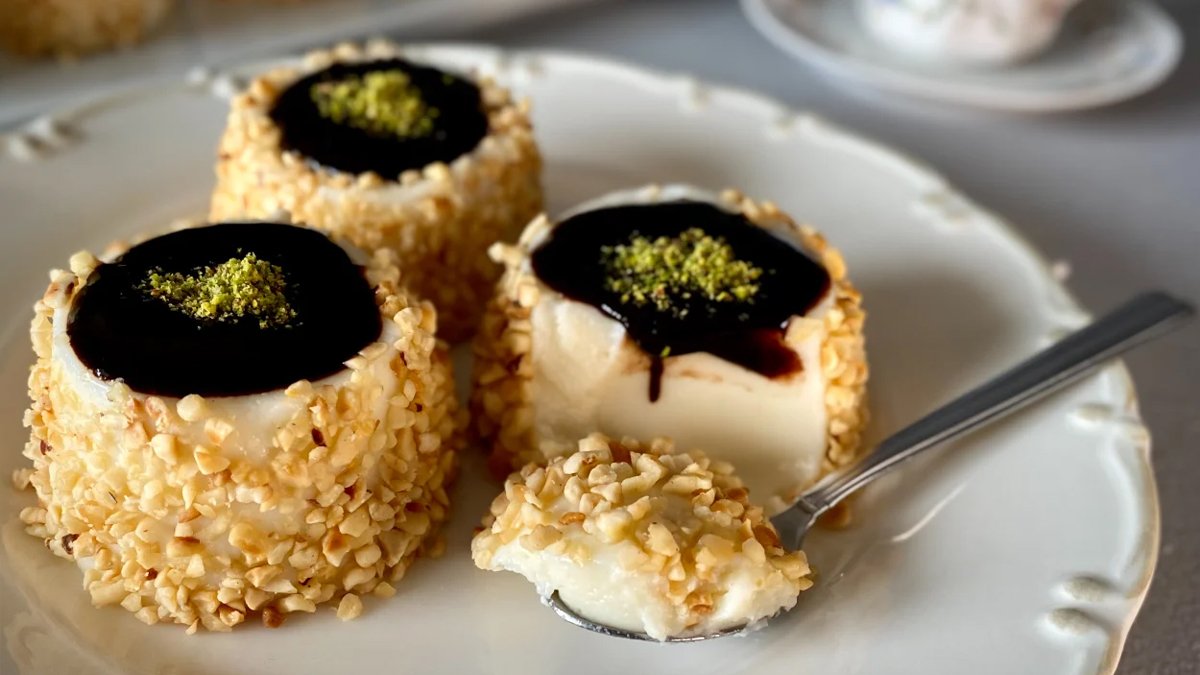 Bardak kullanarak iftara çok güzel bir tatlı yapın! Yiyenler pastaneden mi diye soracak... Hem hafif hem çok basit