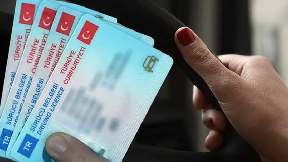 Ehliyeti olanlara ‘yenileme’ uyarısı! 15 TL ödemeyenlere 12 bin TL ceza!