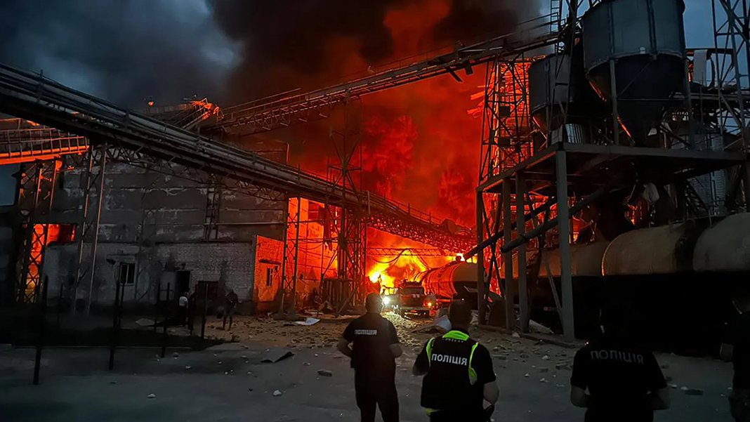 Ukrayna'dan Rus petrolüne ikinci darbe