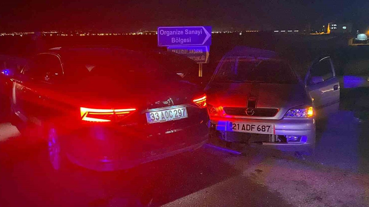 Diyarbakır'da feci kaza: 1 kişi öldü 3 kişi yaralandı