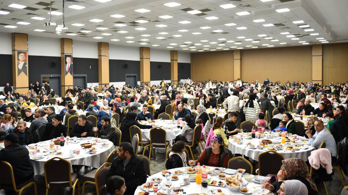 Başkan Bozkurt iftarda engelli bireyler ile buluştu