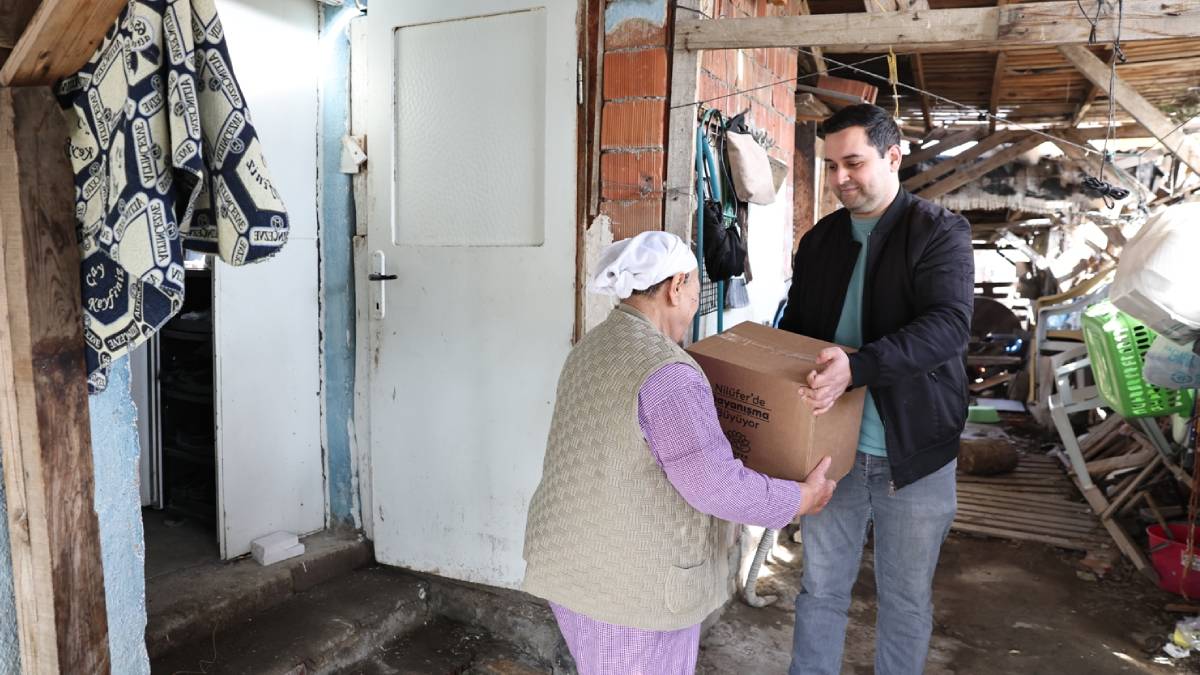 Ramazan ayında yardım kolileri ihtiyaç sahiplerine ulaşıyor