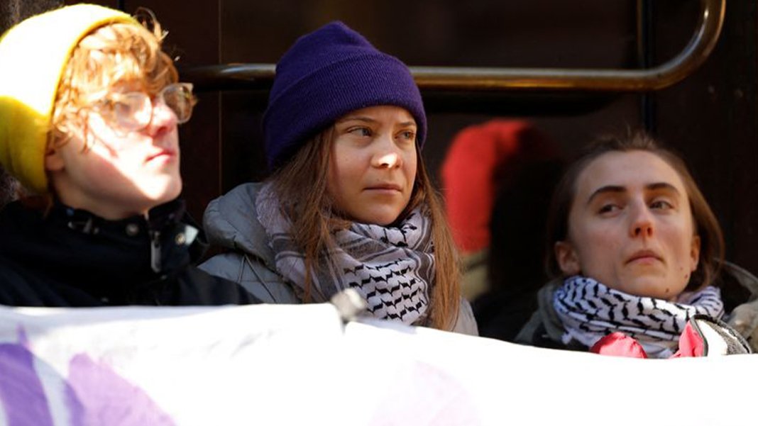 Greta Thunberg'den İsveç Parlamentosu'nda eylem