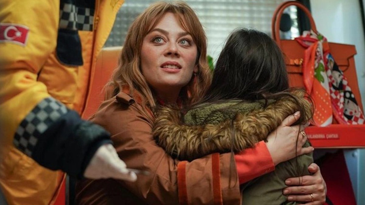 Demet Evgar'ın kardeşi de oyuncu çıktı