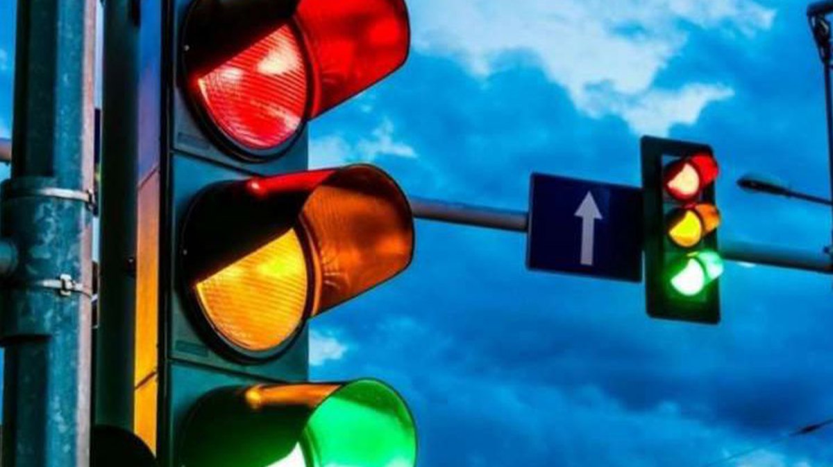 Trafik ışıklarına bir yenisi mi ekleniyor: Beyaz ışık