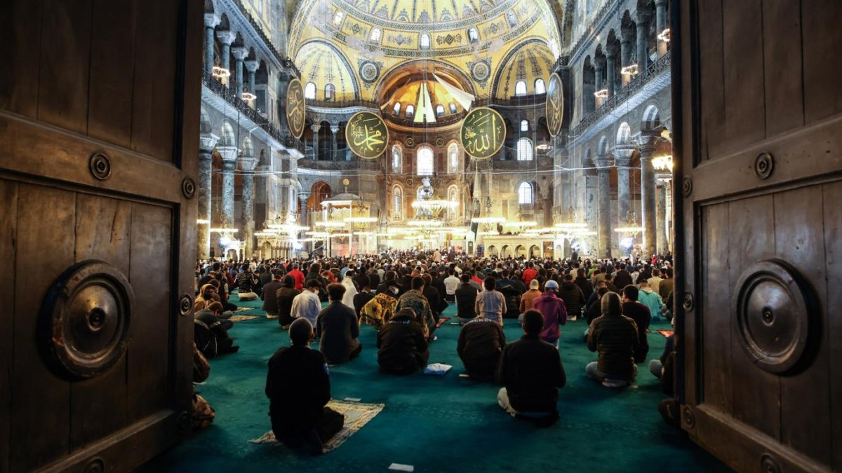 Oruçla kazanılan irade sosyal başarının anahtarı