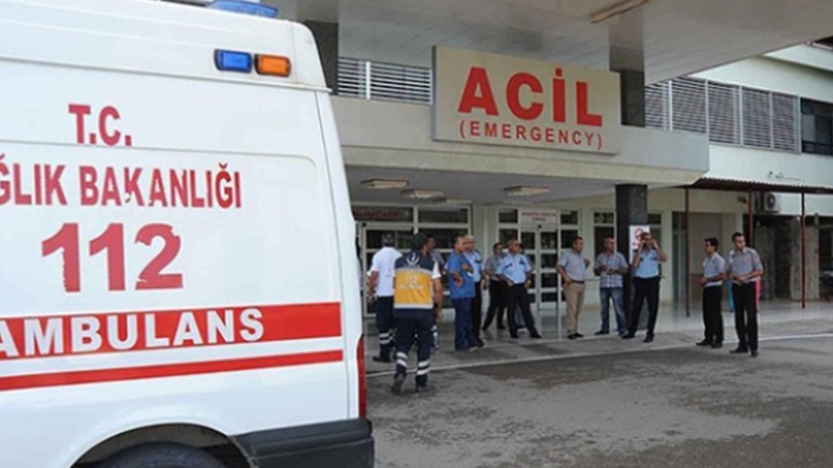 Öğrenci servisi devrildi: Yaralılar var!