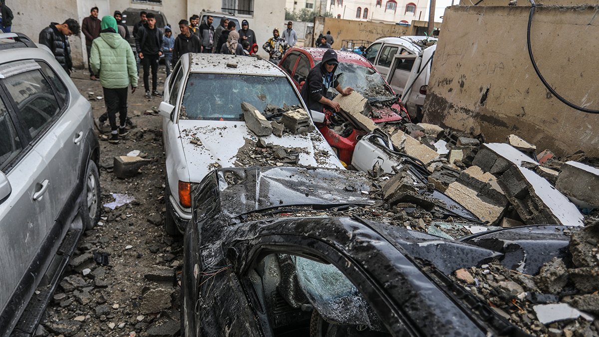 Katliam Refah'a sıçradı! İsrail Gazzelilerin son sığınağını vurdu