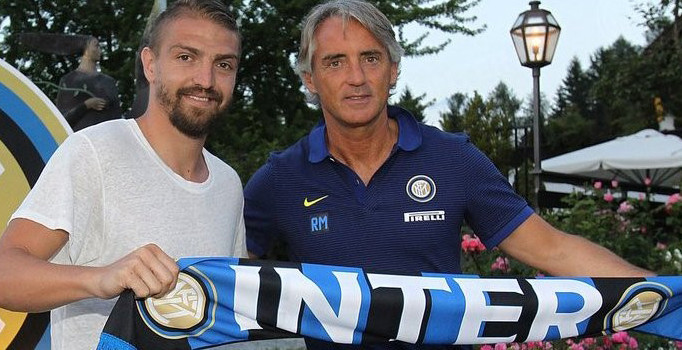 Caner Erkin'in Fenerbahçe'ye önerildiği öğrenildi