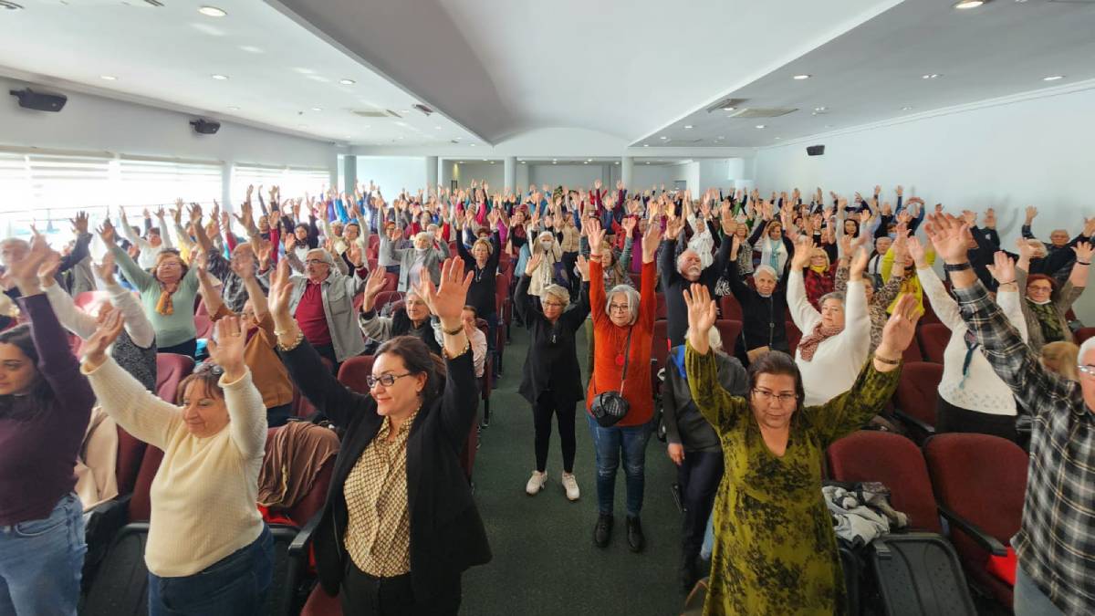 Karşıyaka Belediyesinden ‘Yaşlılara Saygı Haftası Paneli’
