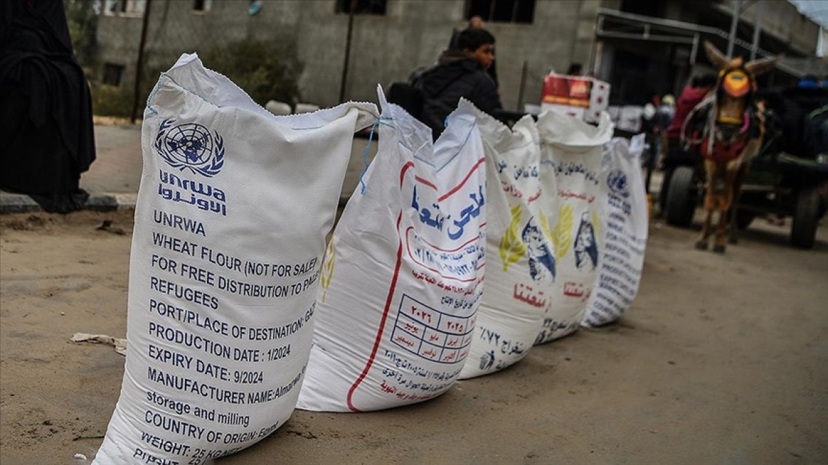 İsrail'e askeri yardımı onaylayan ABD UNRWA'nın fonunu kesiyor