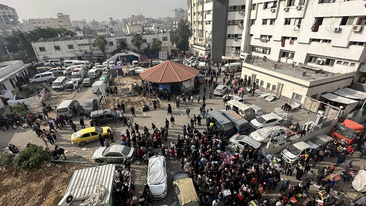 Gazze Sağlık Bakanlığı: Şifa Hastanesinin pek çok binasını bombaladı
