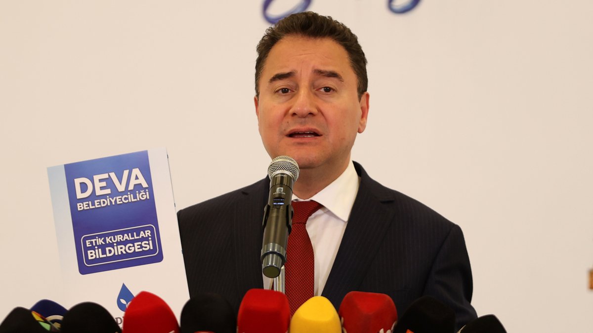 Babacan'dan Erdoğan'a "emekliye promosyon" tepkisi: El kesesinden cömertlik