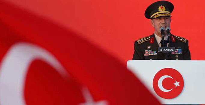 Genelkurmay Başkanı Hulisi Akar 9 dakikada 38 kez 'sağolun' dedi