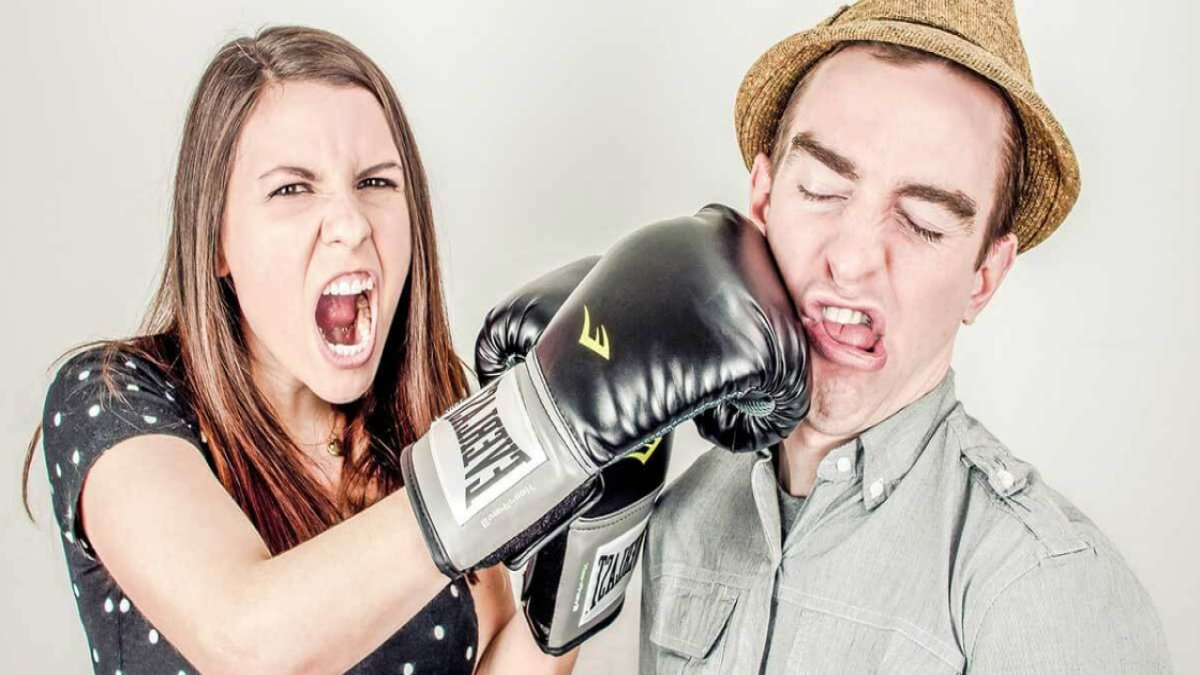 Rüyada Birini Dövmek Ne Anlama Gelir?